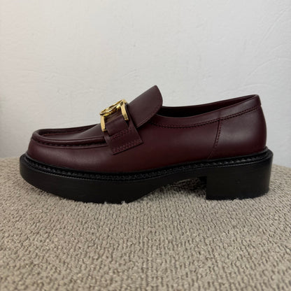 Louis Vuitton Academy Baroque Loafer – Bordeauxrot – Gr. 37,5