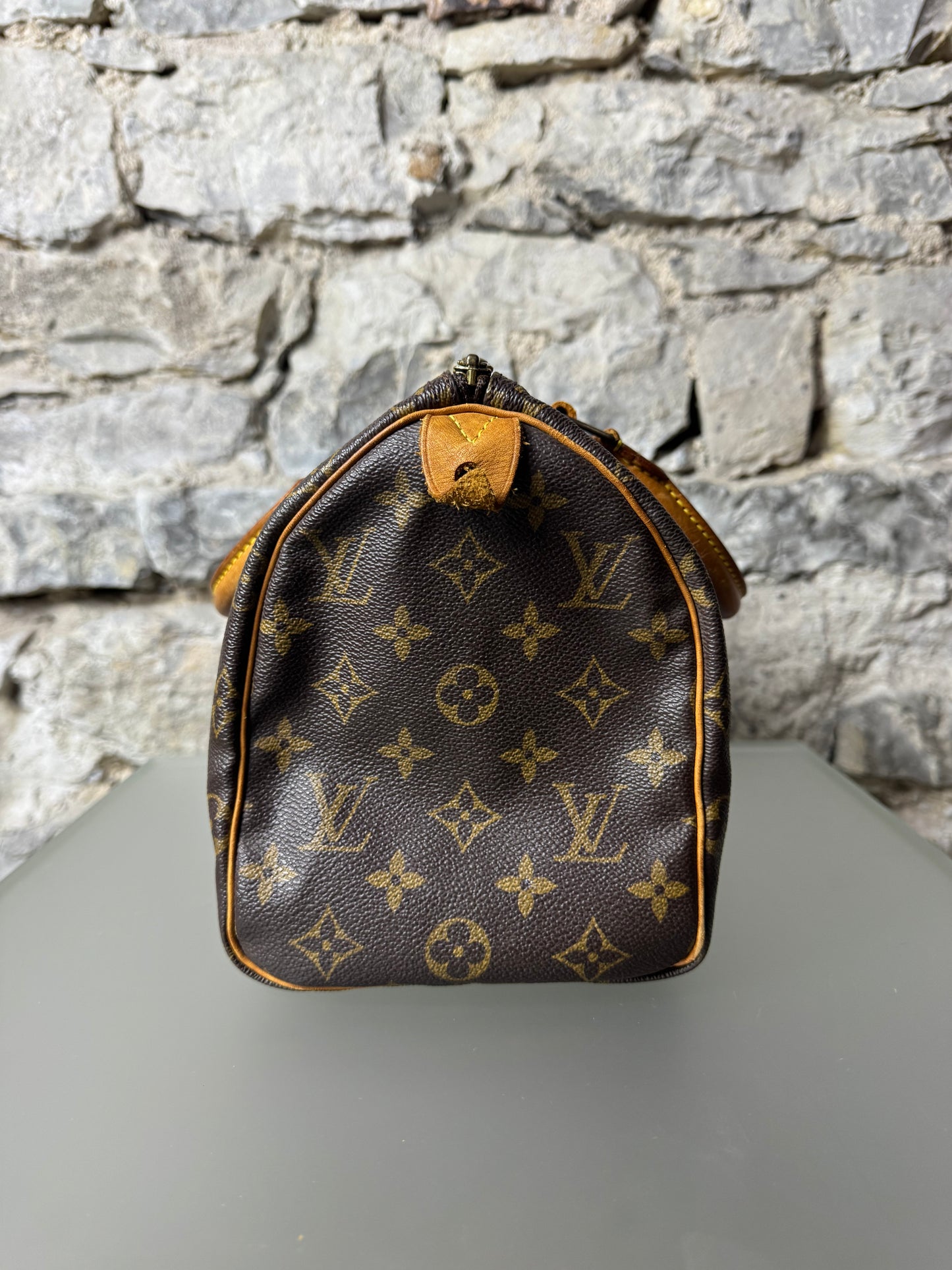 Louis Vuitton Speedy 25 – Monogram