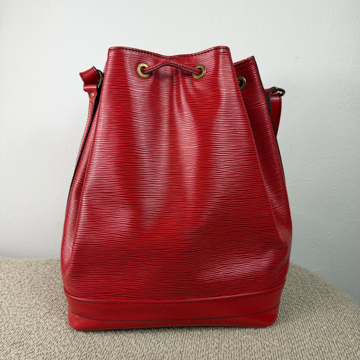 Louis Vuitton Sac Noé Grande – Epi Leder Rot