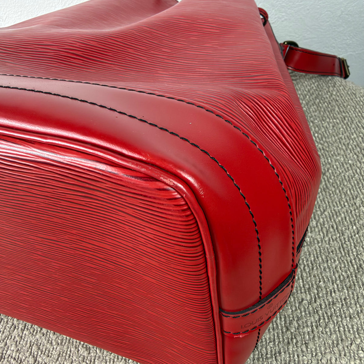 Louis Vuitton Sac Noé Grande – Epi Leder Rot
