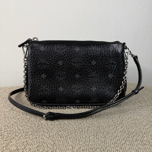 MCM Schultertasche – Visetos Schwarz mit Kettendetails