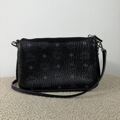 MCM Schultertasche – Visetos Schwarz mit Kettendetails