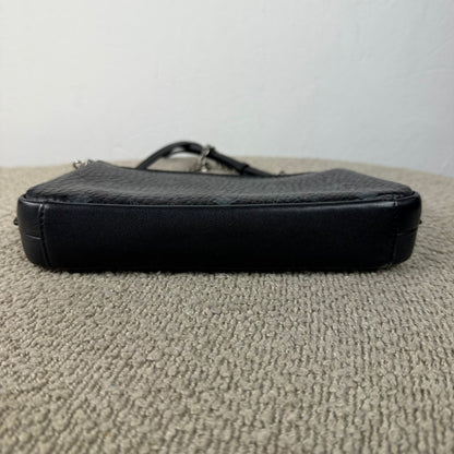 MCM Schultertasche – Visetos Schwarz mit Kettendetails