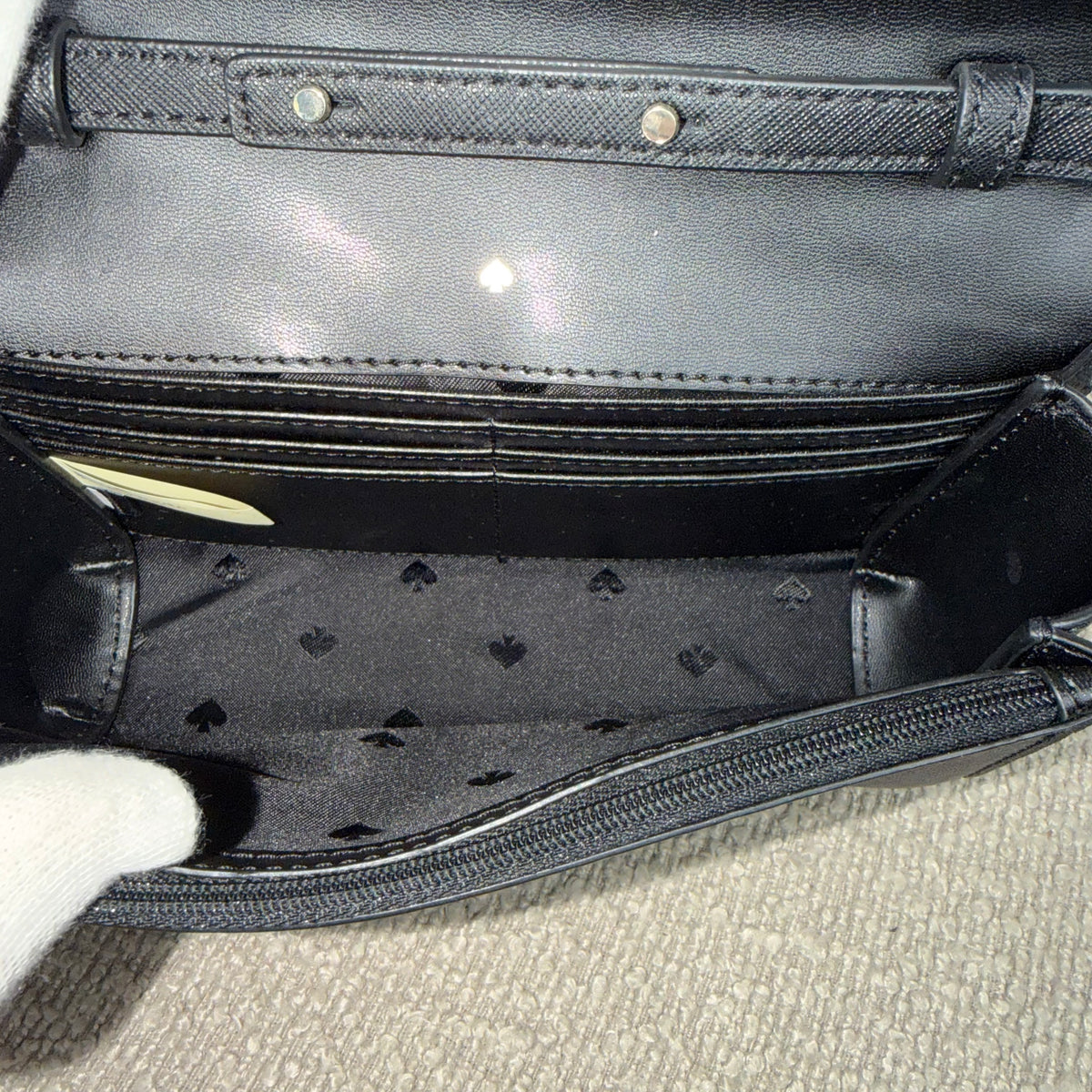 Kate Spade New York Flap Crossbody Bag – Schwarz