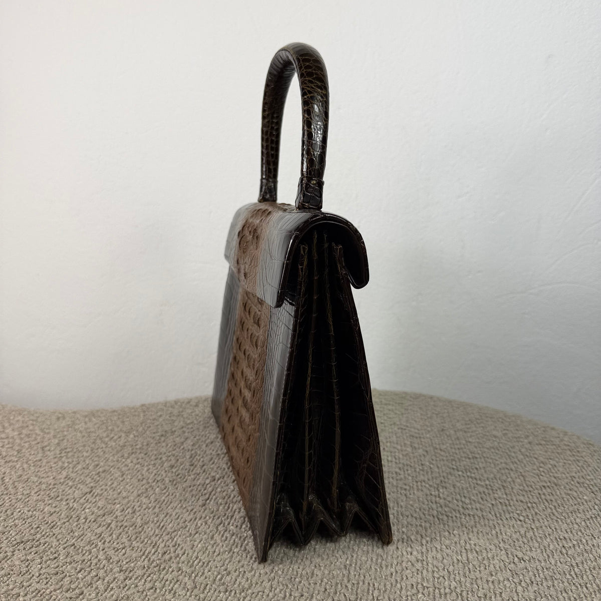Delvaux Breveté Vintage Handtasche – Braun in Krokodiloptik