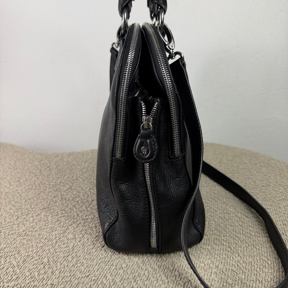 Aigner Handtasche – Schwarzes Leder
