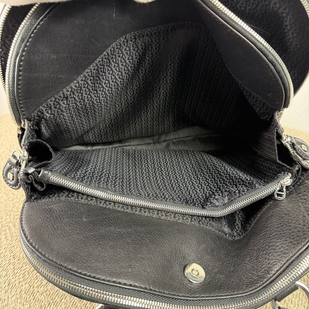 Aigner Handtasche – Schwarzes Leder
