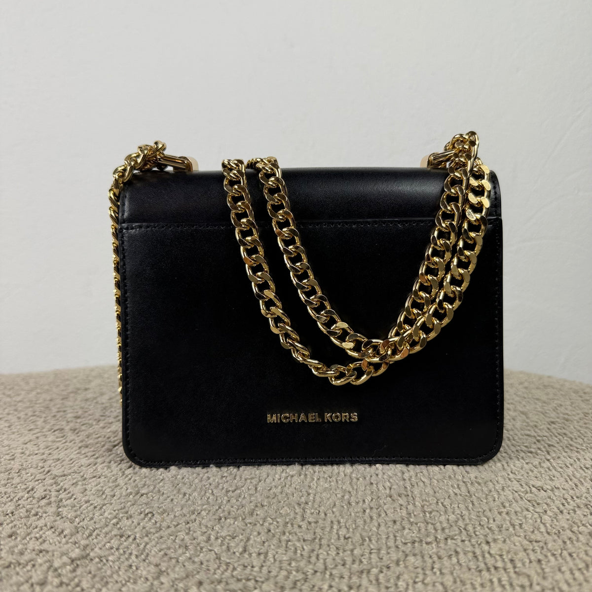 Michael Kors Schultertasche – Schwarz mit goldfarbenen Details