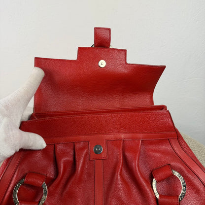 BVLGARI Chandra Flap Tote – Rotes Leder