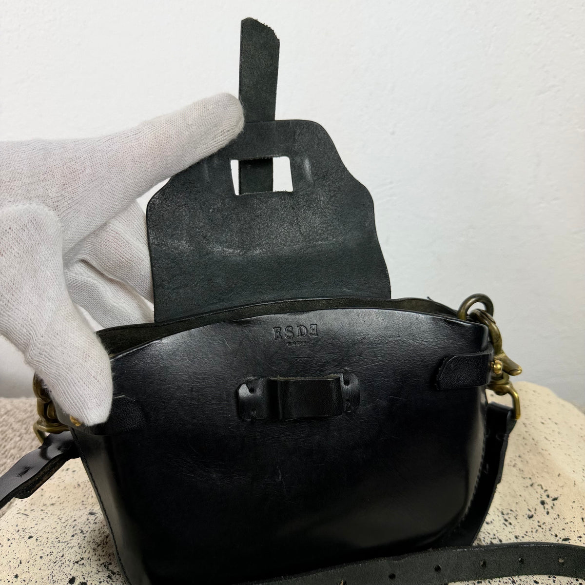 ESDE Leder Schultertasche Schwarz – Handgefertigt