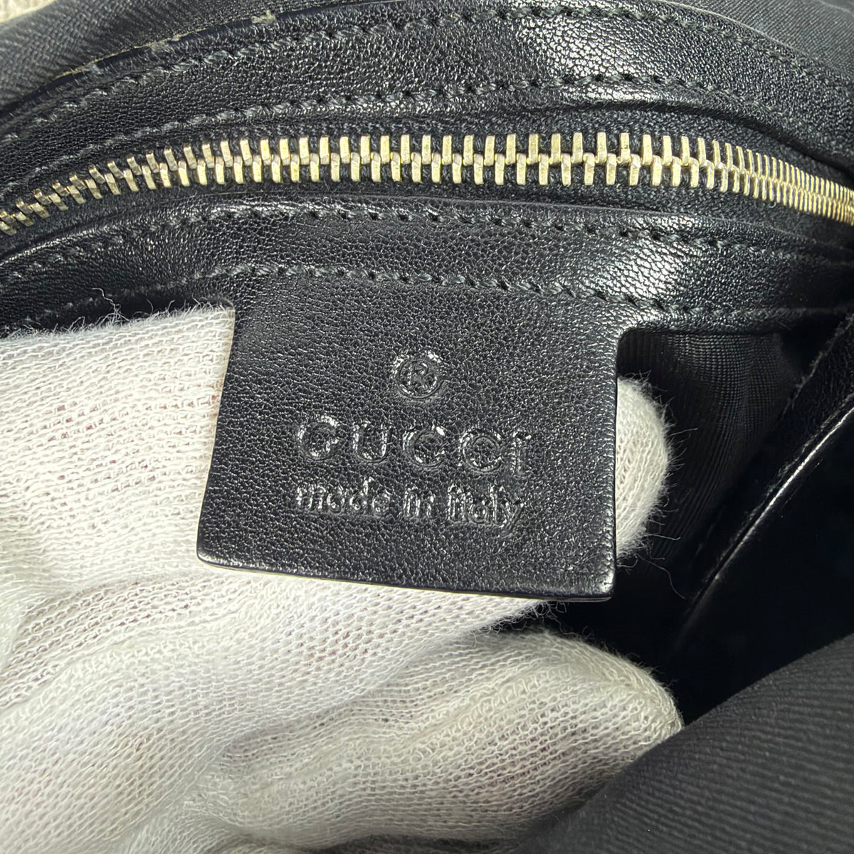 Gucci Pelham Monogram Hobo Bag – Schwarz