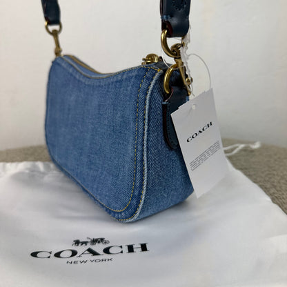 Coach Swing Zip Bag – Denim Blau