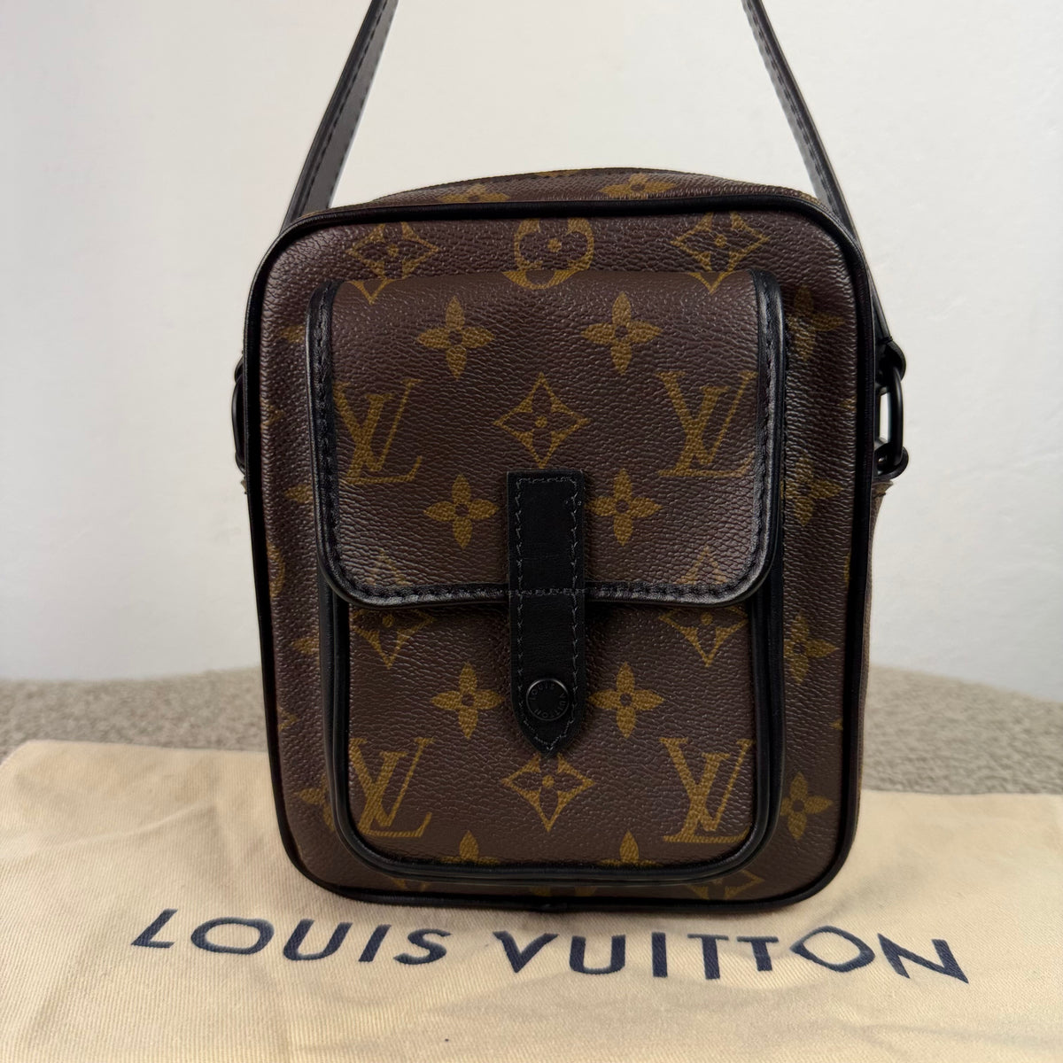 Louis Vuitton Christopher Schultertasche – Monogram Canvas