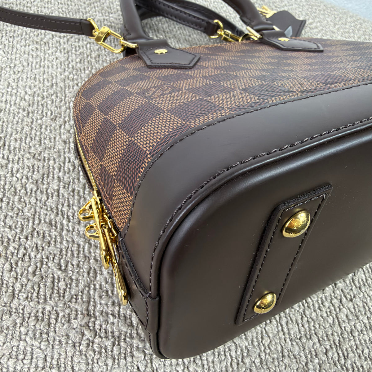 Louis Vuitton Alma BB – Damier Ebene