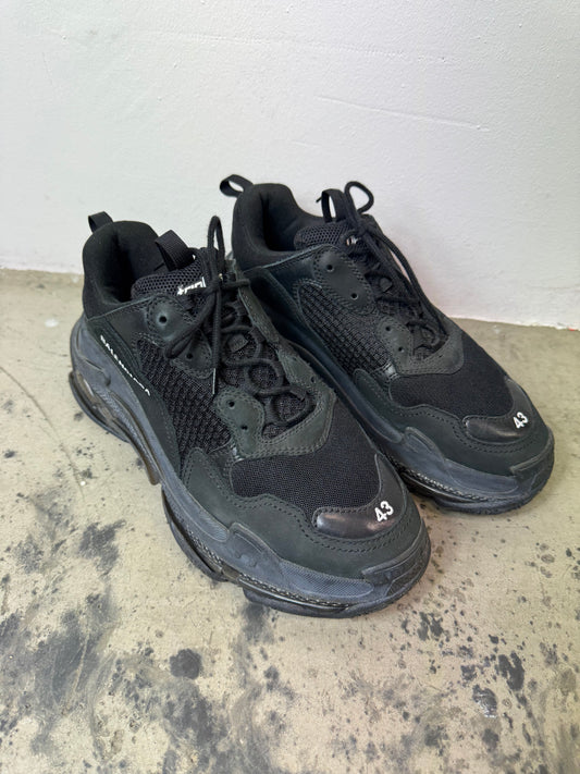 Balenciaga Triple S – Schwarz, Größe 43