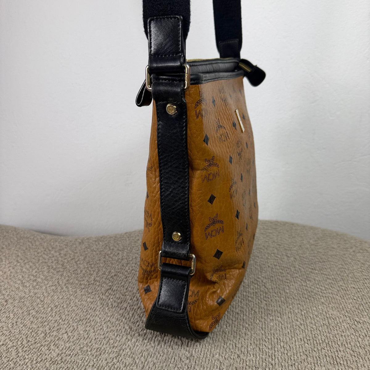 MCM Vintage Crossbody Tasche – Visetos Cognac