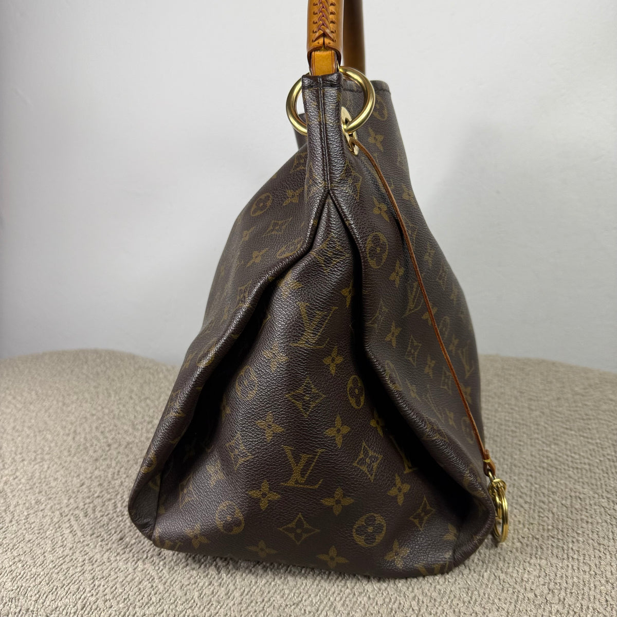 Louis Vuitton Artsy MM – Monogram Canvas