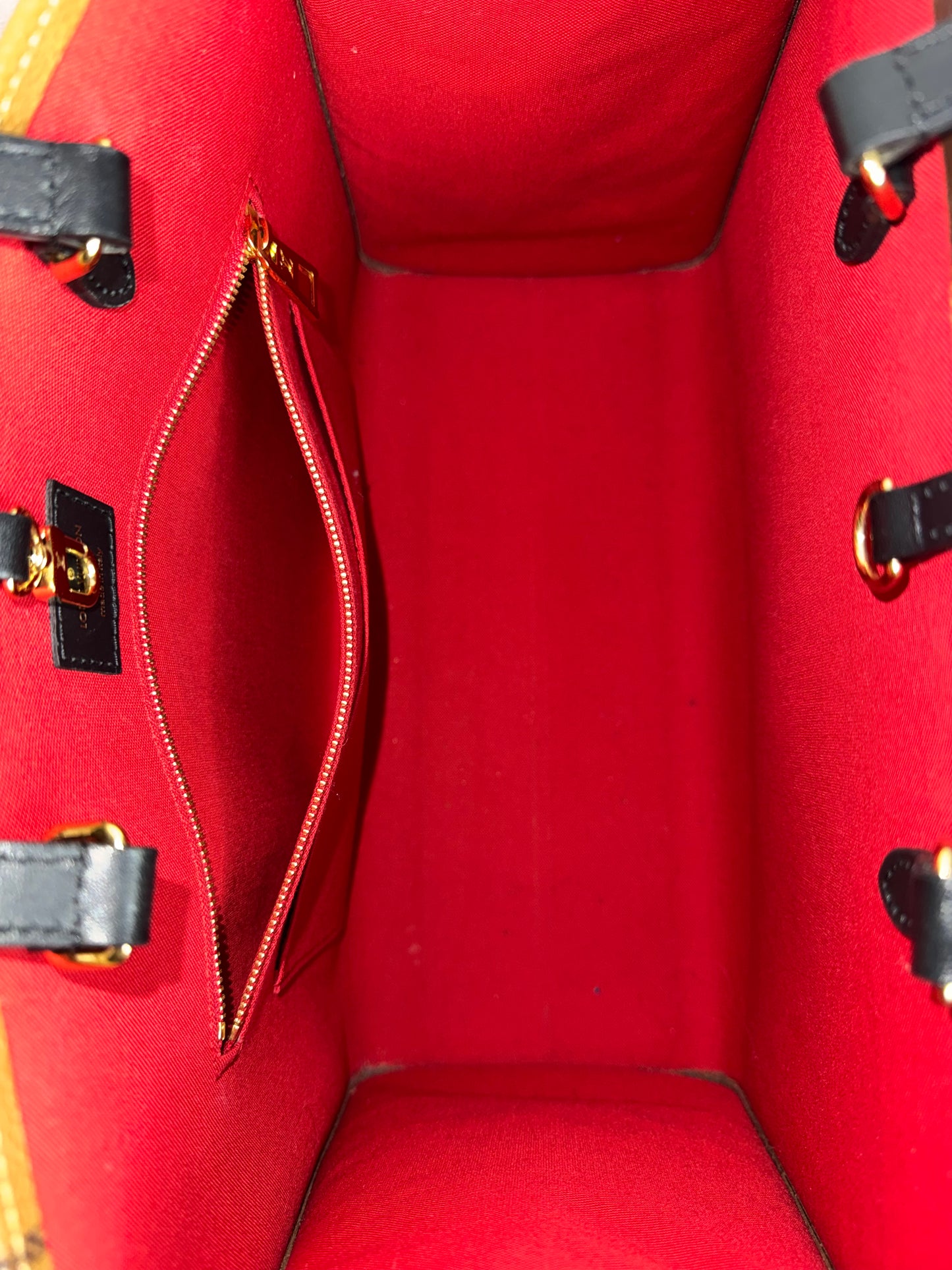 Louis Vuitton OnTheGo MM – Monogram Reverse