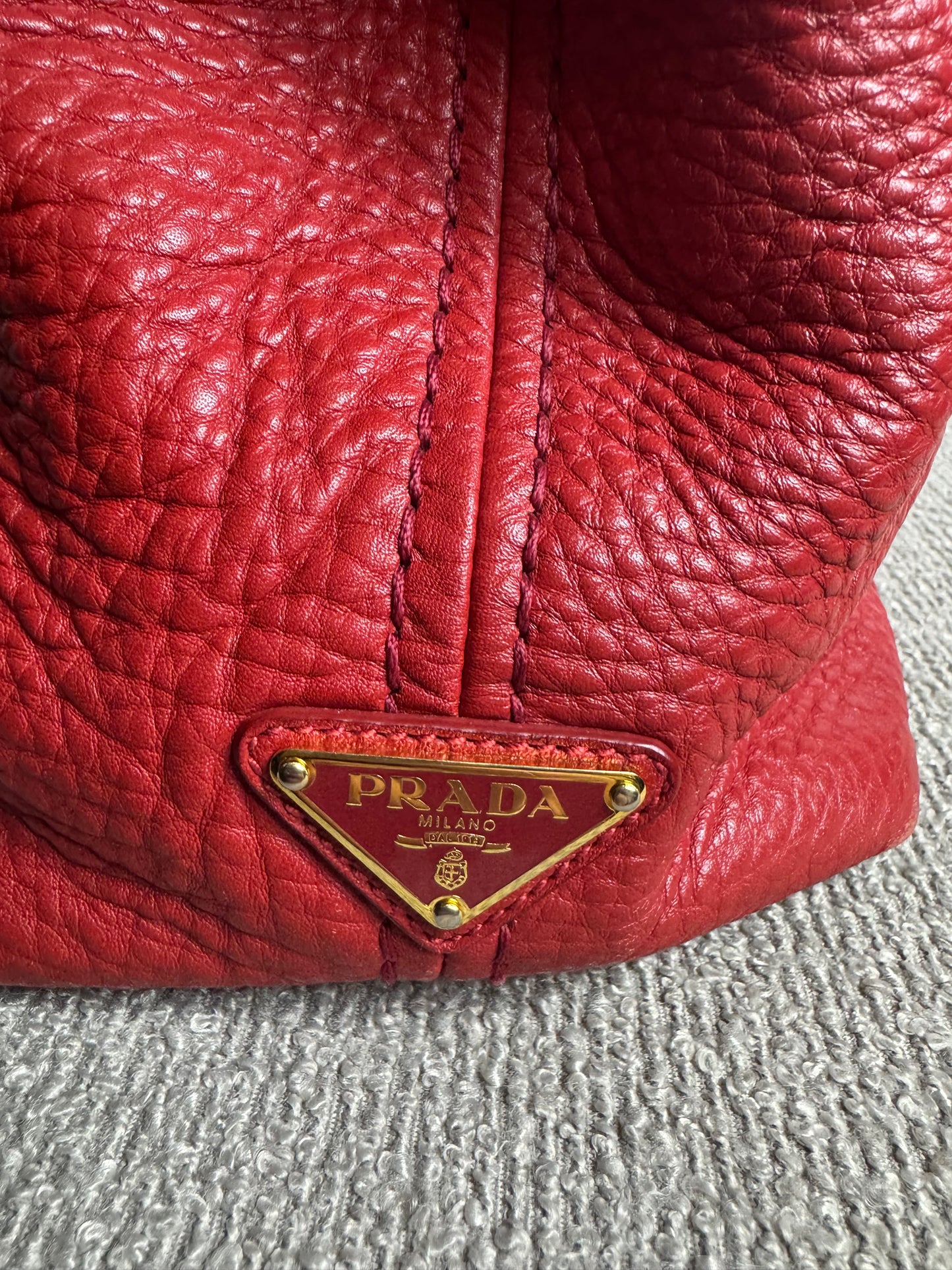 Prada Schultertasche – Leder Rot