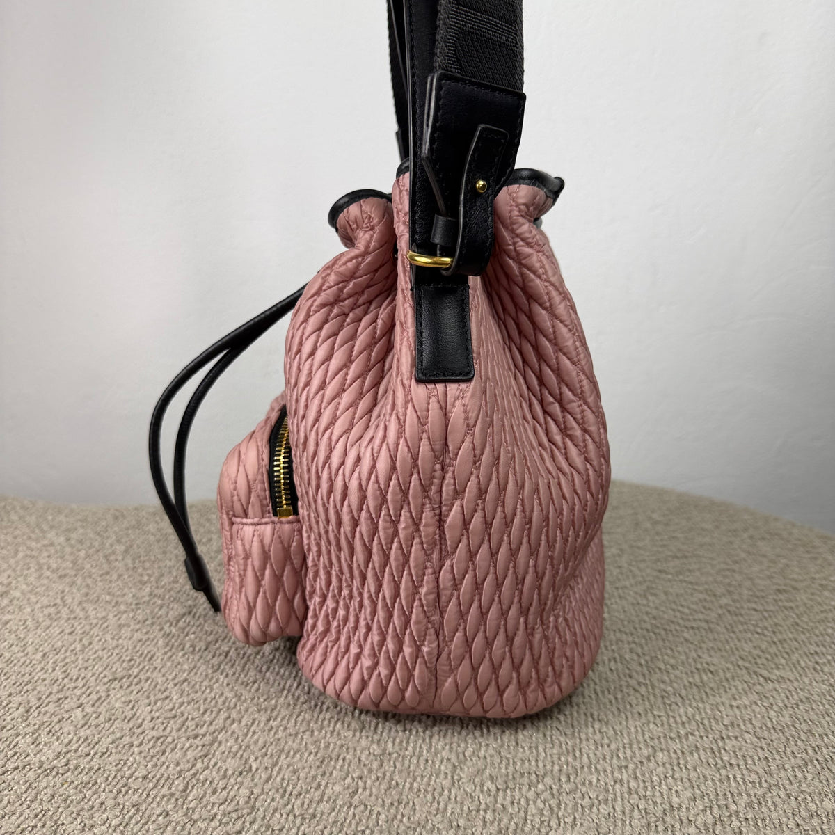 Moncler Kilia Quilted Nylon Bucket Bag – Rosa