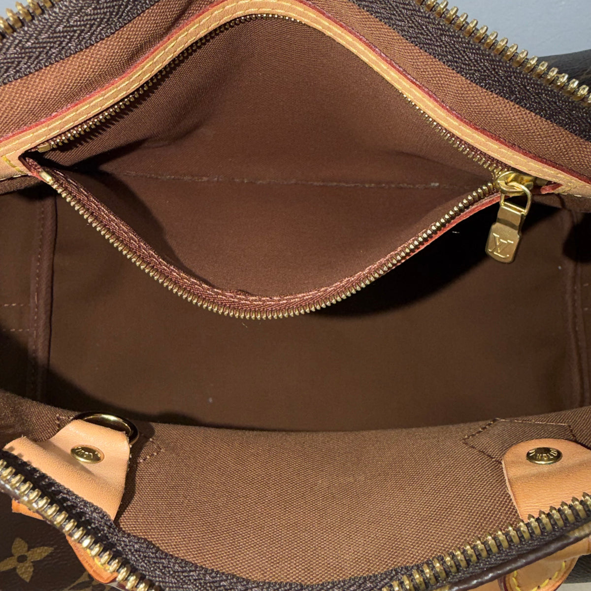 Louis Vuitton Speedy Bandoulière 30 – Monogram Canvas
