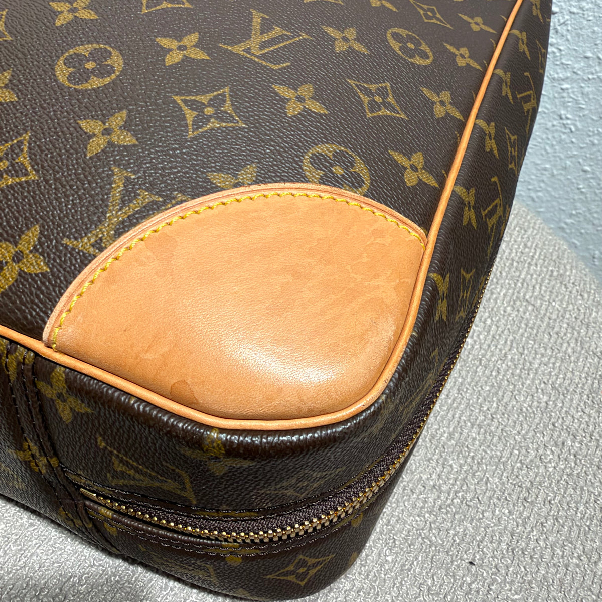 Louis Vuitton Sirius 55 – Monogram Canvas mit originalem Kleidersack
