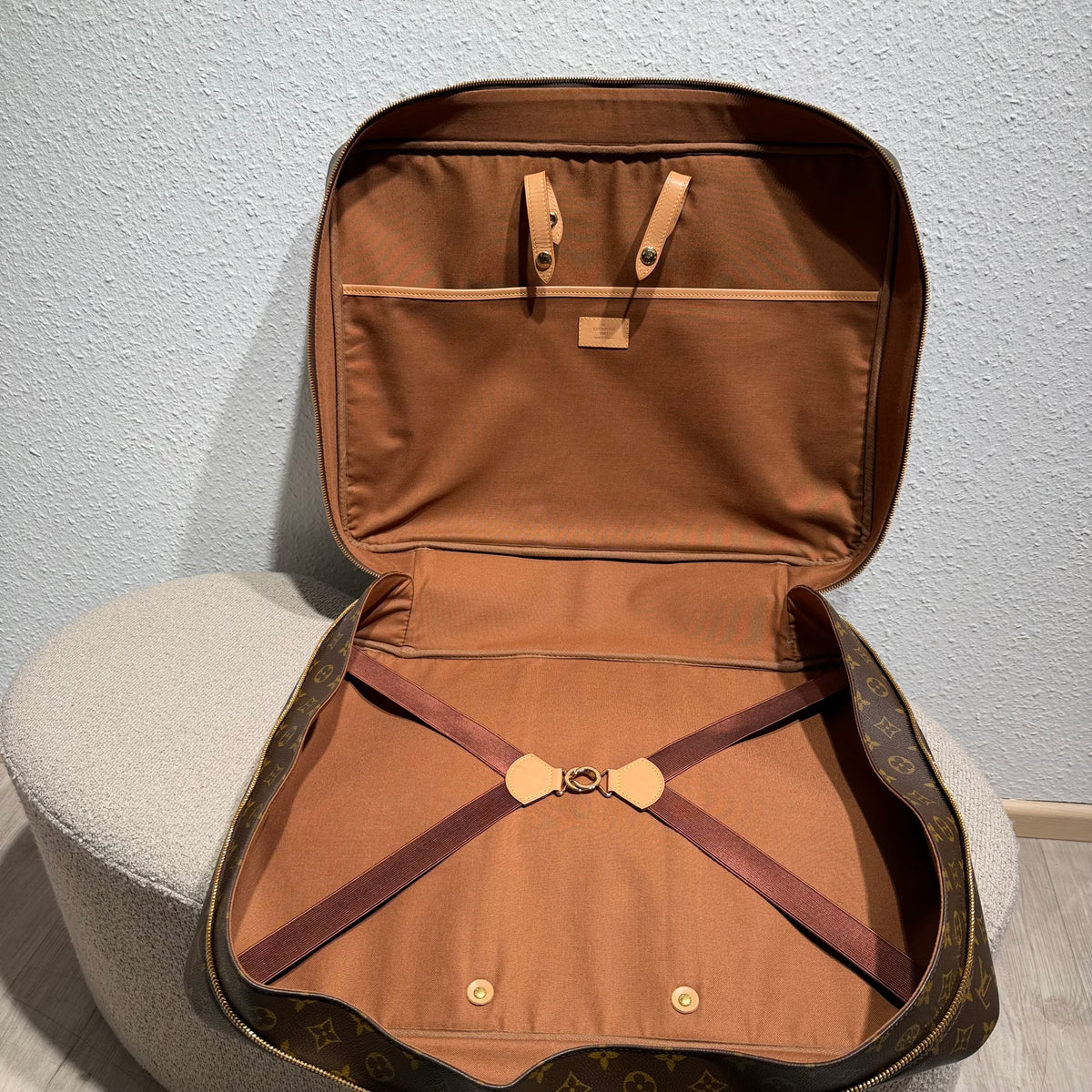 Louis Vuitton Sirius 55 – Monogram Canvas mit originalem Kleidersack