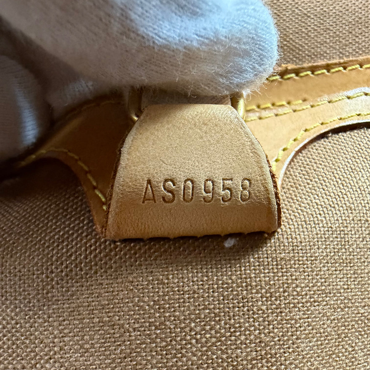 Louis Vuitton Ellipse MM – Monogram Canvas
