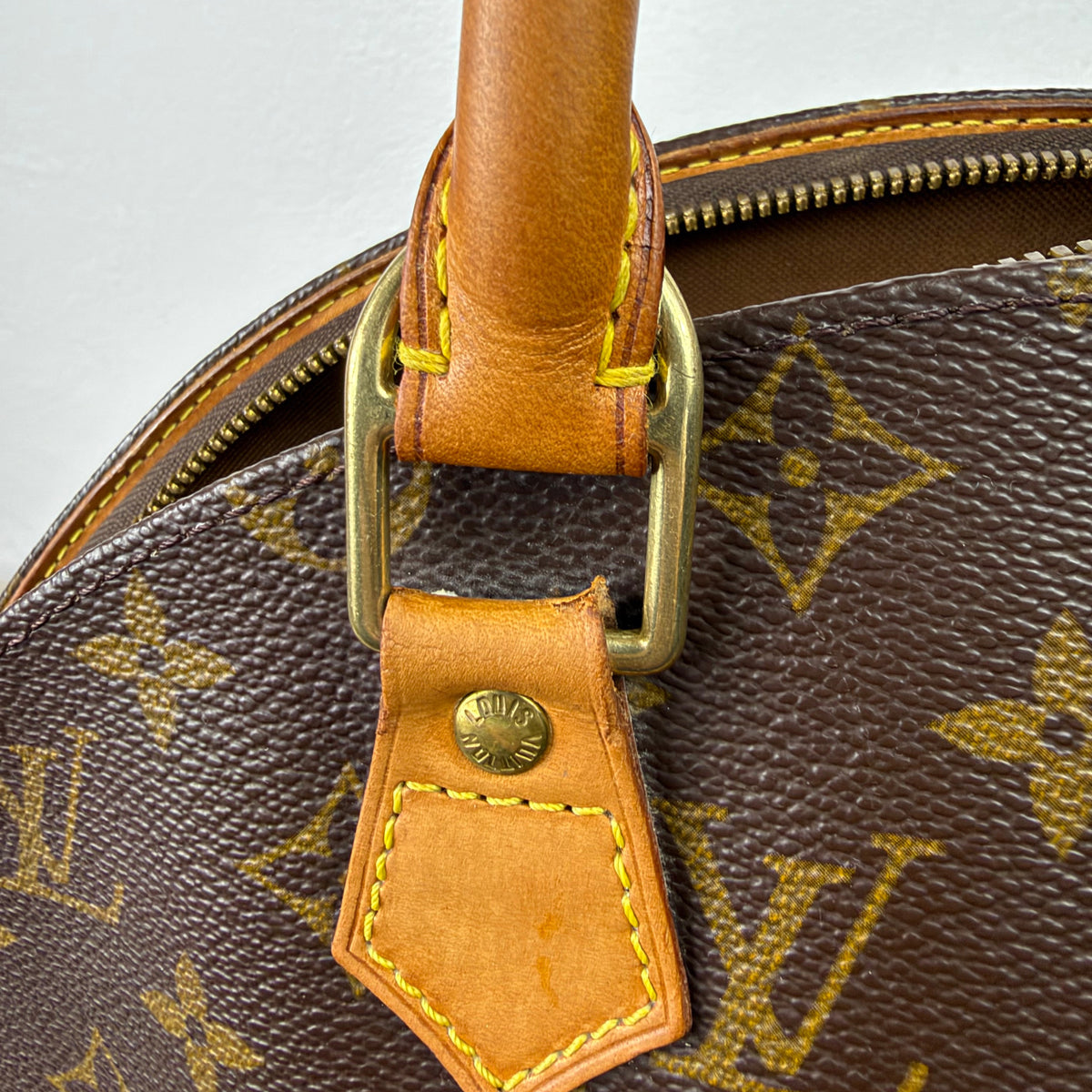 Louis Vuitton Ellipse MM – Monogram Canvas
