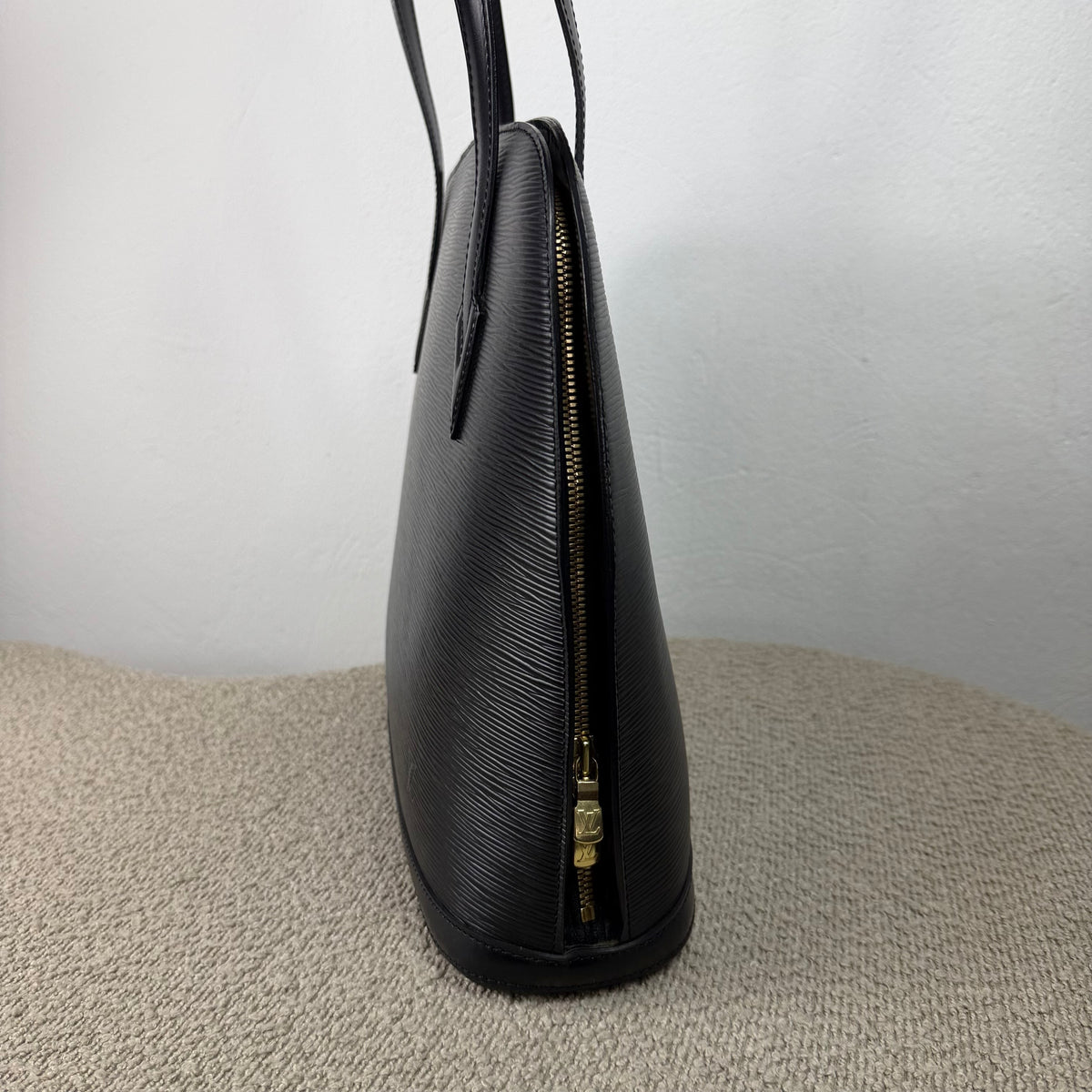 Louis Vuitton Lussac – Epi Leder Schwarz