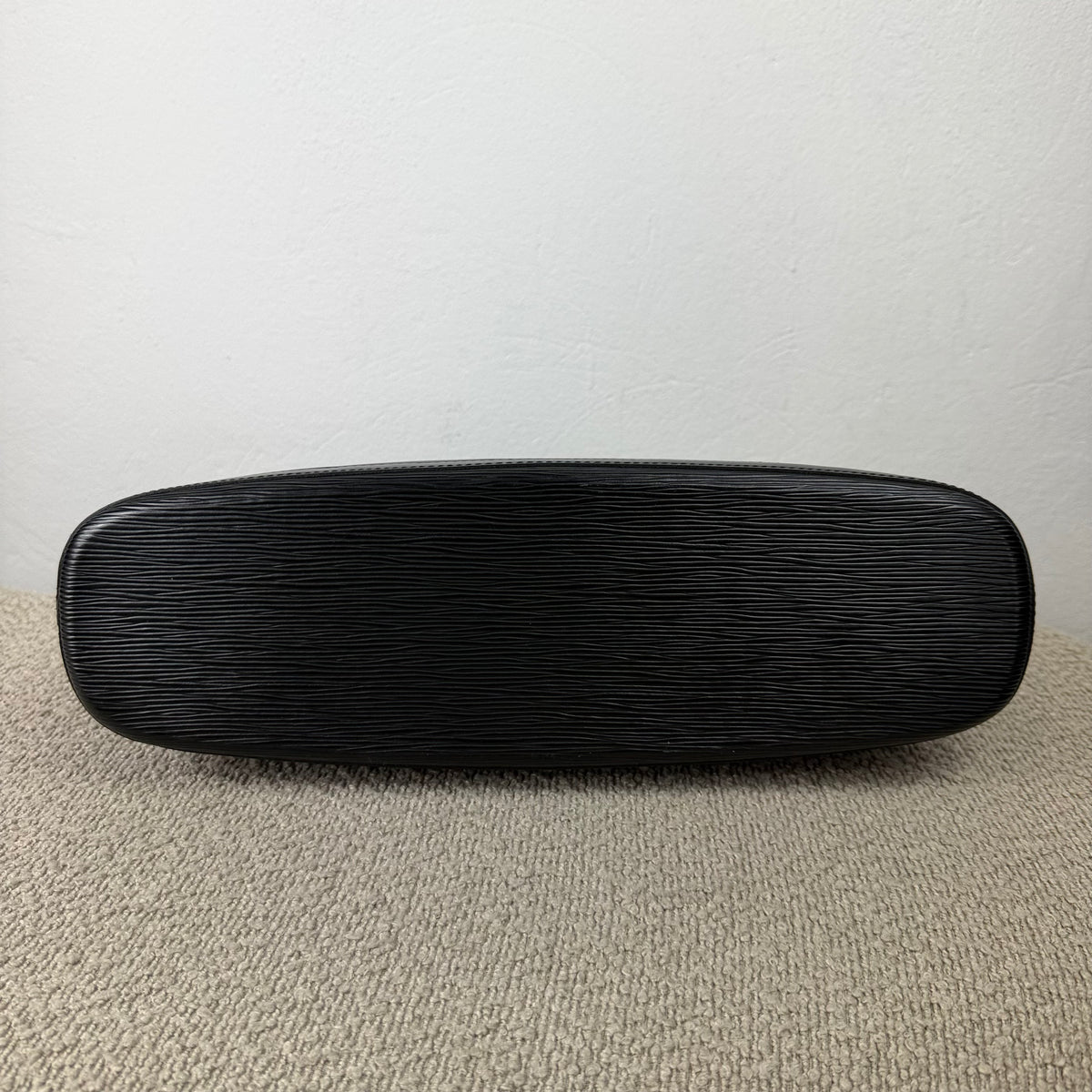 Louis Vuitton Lussac – Epi Leder Schwarz