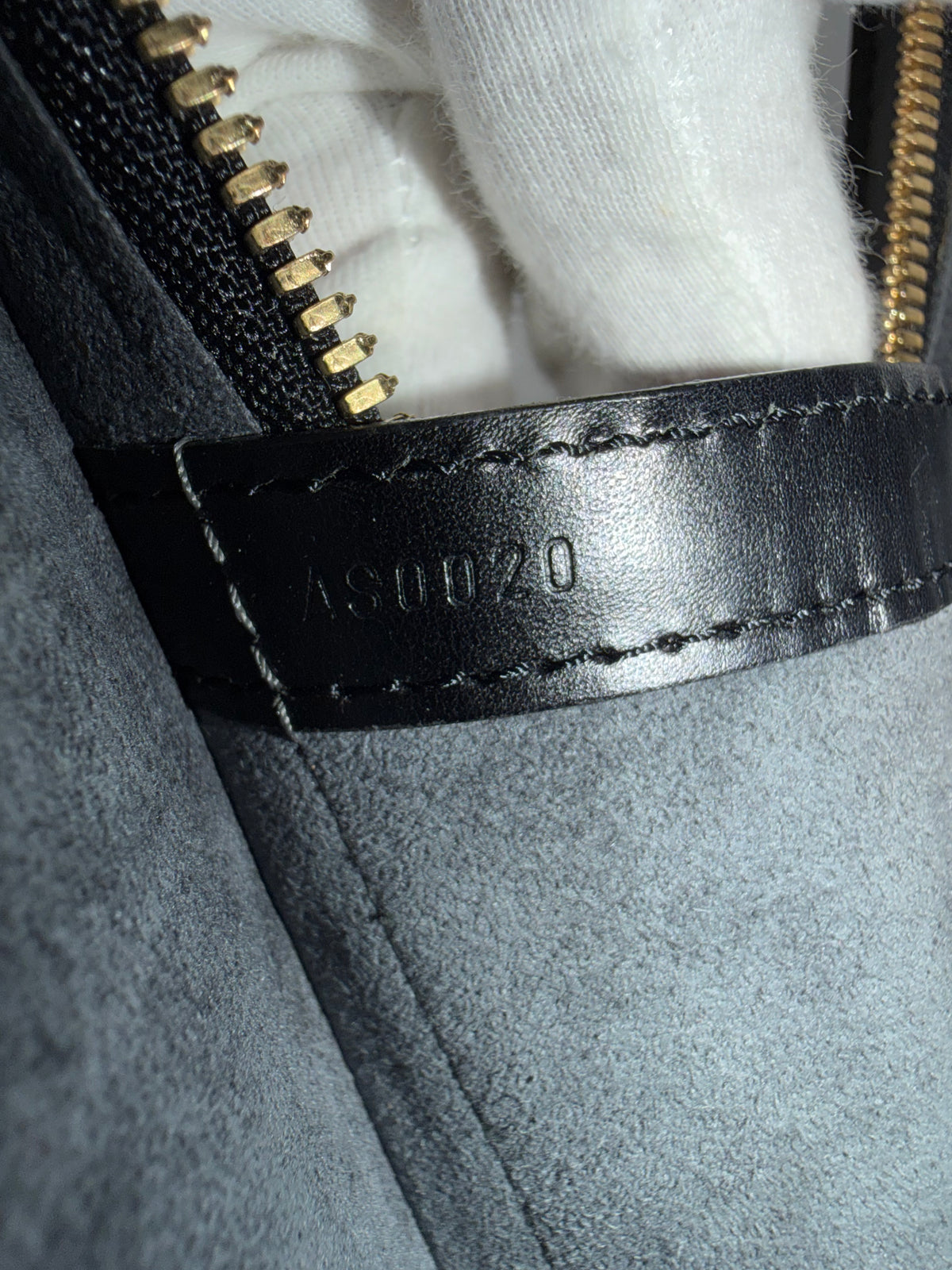 Louis Vuitton Lussac – Epi Leder Schwarz