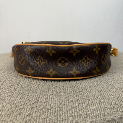 Louis Vuitton Loop – Monogram Canvas