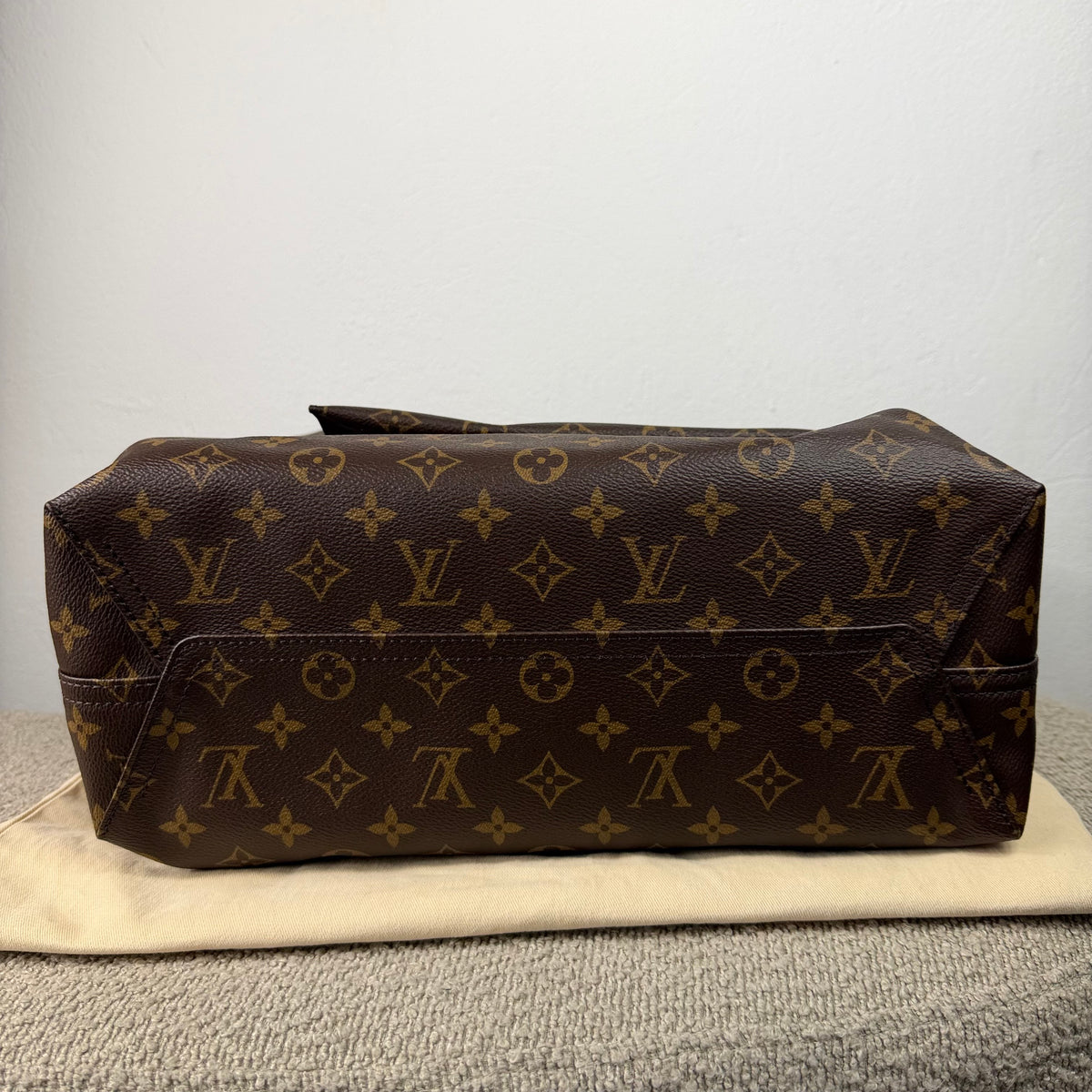 Louis Vuitton Atlantis GM – Monogram Canvas