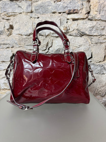 Coach Signature Bordeaux Lackleder Handtasche