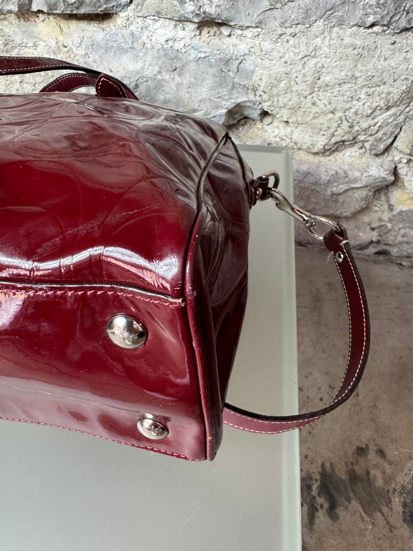 Coach Signature Bordeaux Lackleder Handtasche