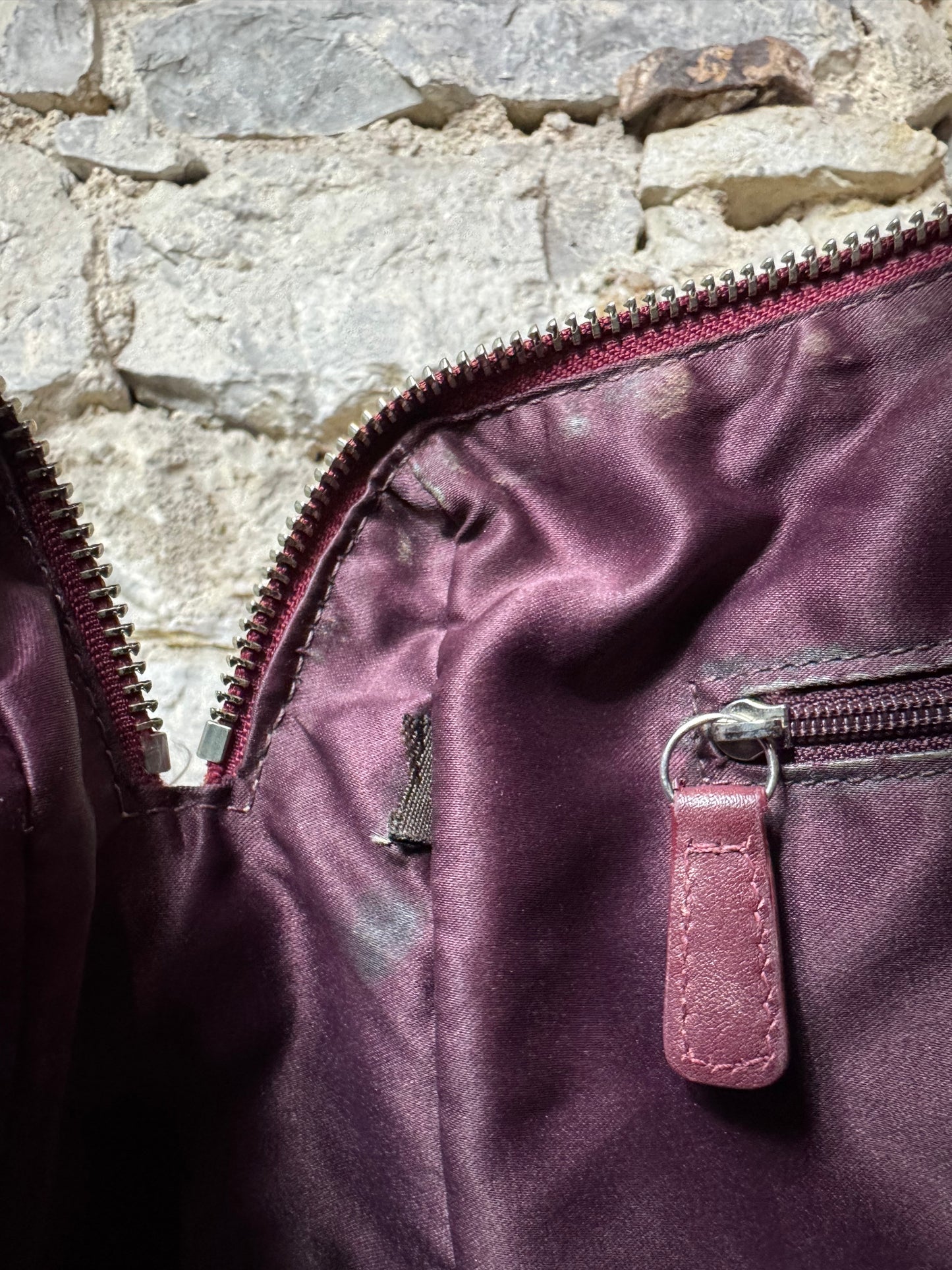 Coach Signature Bordeaux Lackleder Handtasche