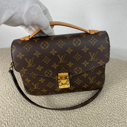 Louis Vuitton Pochette Métis – Monogram Canvas