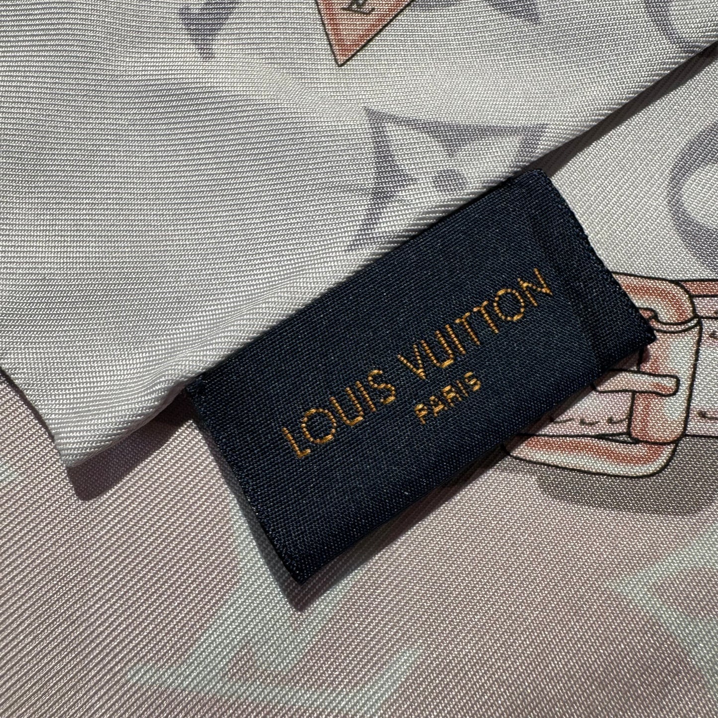 Louis Vuitton „Monogram Confidential“ Bandeau Seidentuch