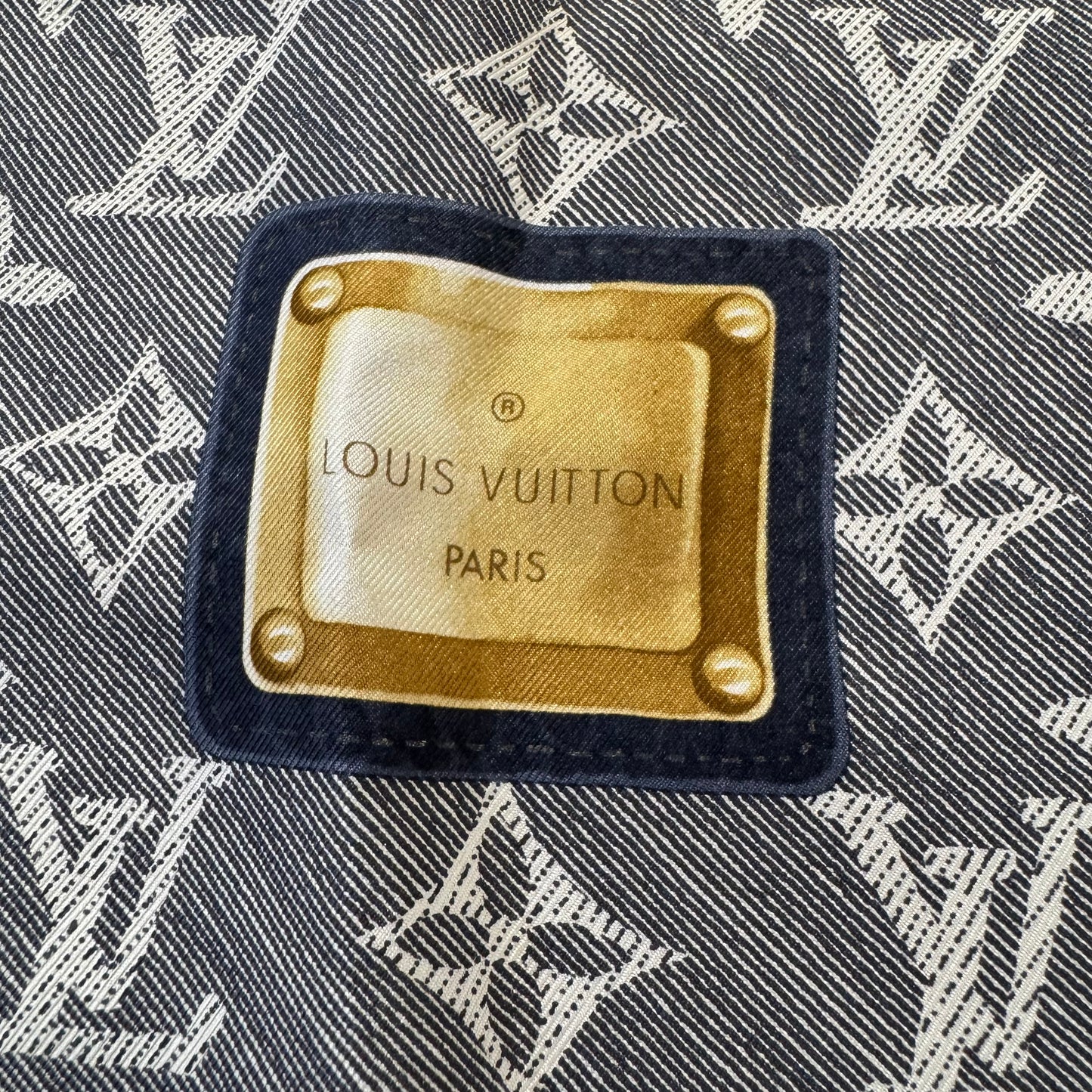 Louis Vuitton Carré 90 Monogram Seidentuch
