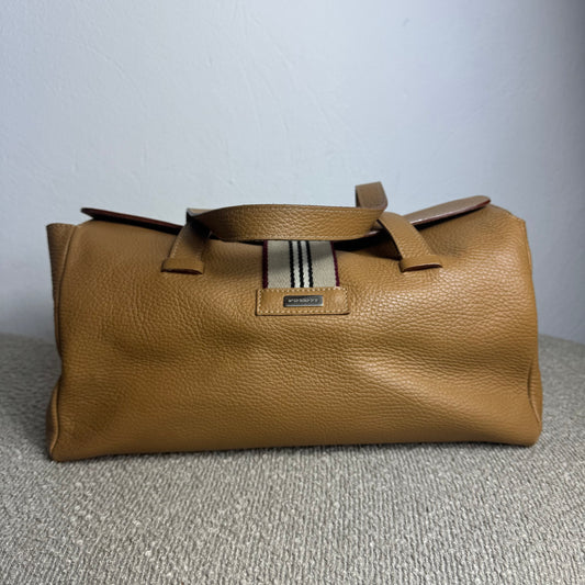 Burberry Soft Leather Bag – Grained Calfskin mit Icon Stripe Strap