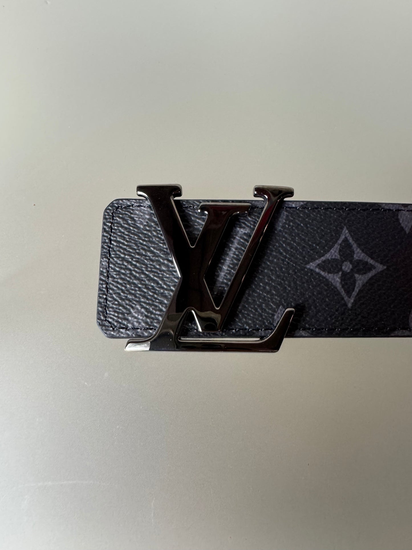 LV Initiales 90cm Wendegürtel