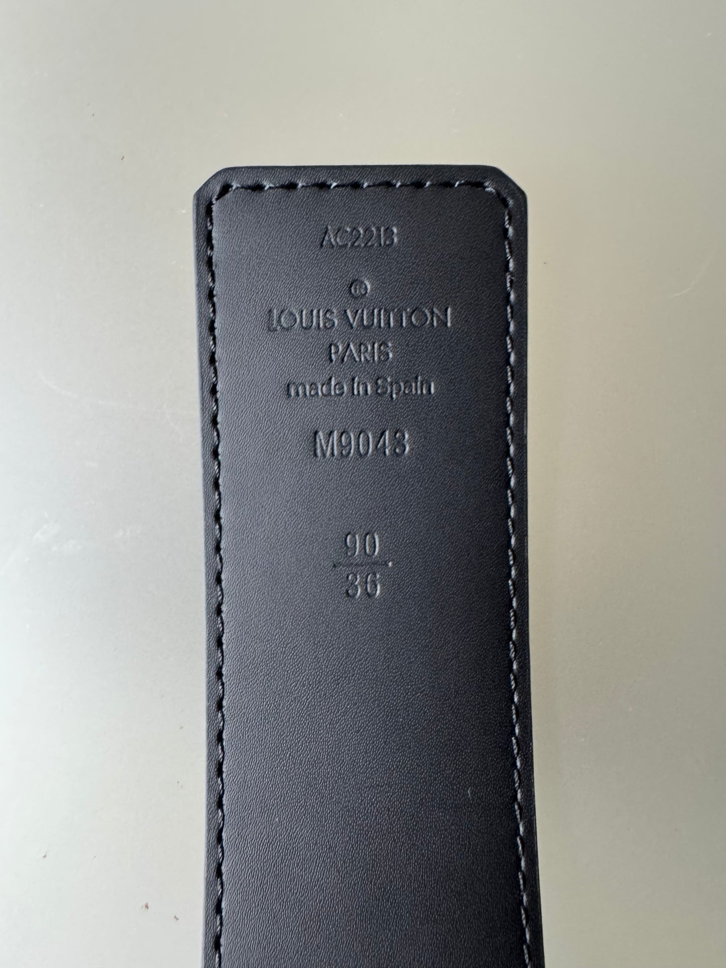 LV Initiales 90cm Wendegürtel