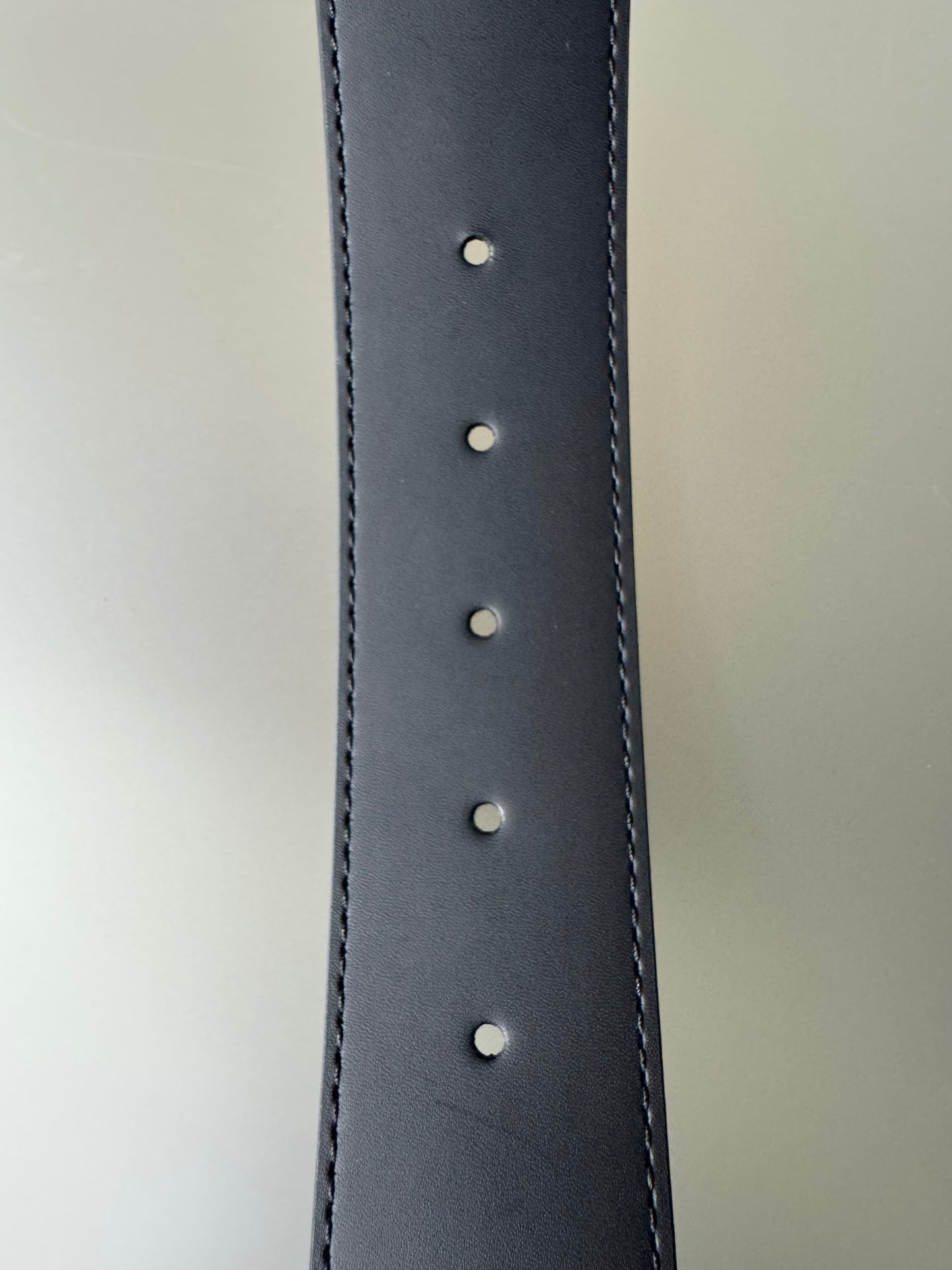 LV Initiales 90cm Wendegürtel