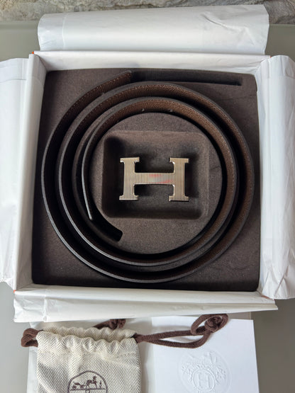 Hermès Boucle de Ceinture H Striée &amp; Cuir de Ceinture Réversible 90 cm