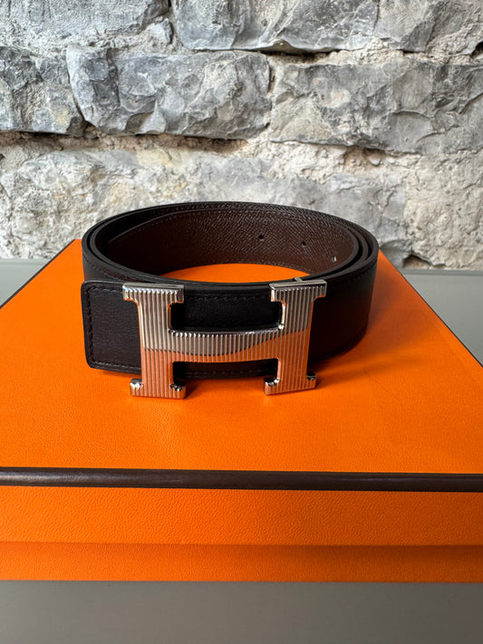 Hermès Boucle de Ceinture H Striée &amp; Cuir de Ceinture Réversible 90 cm