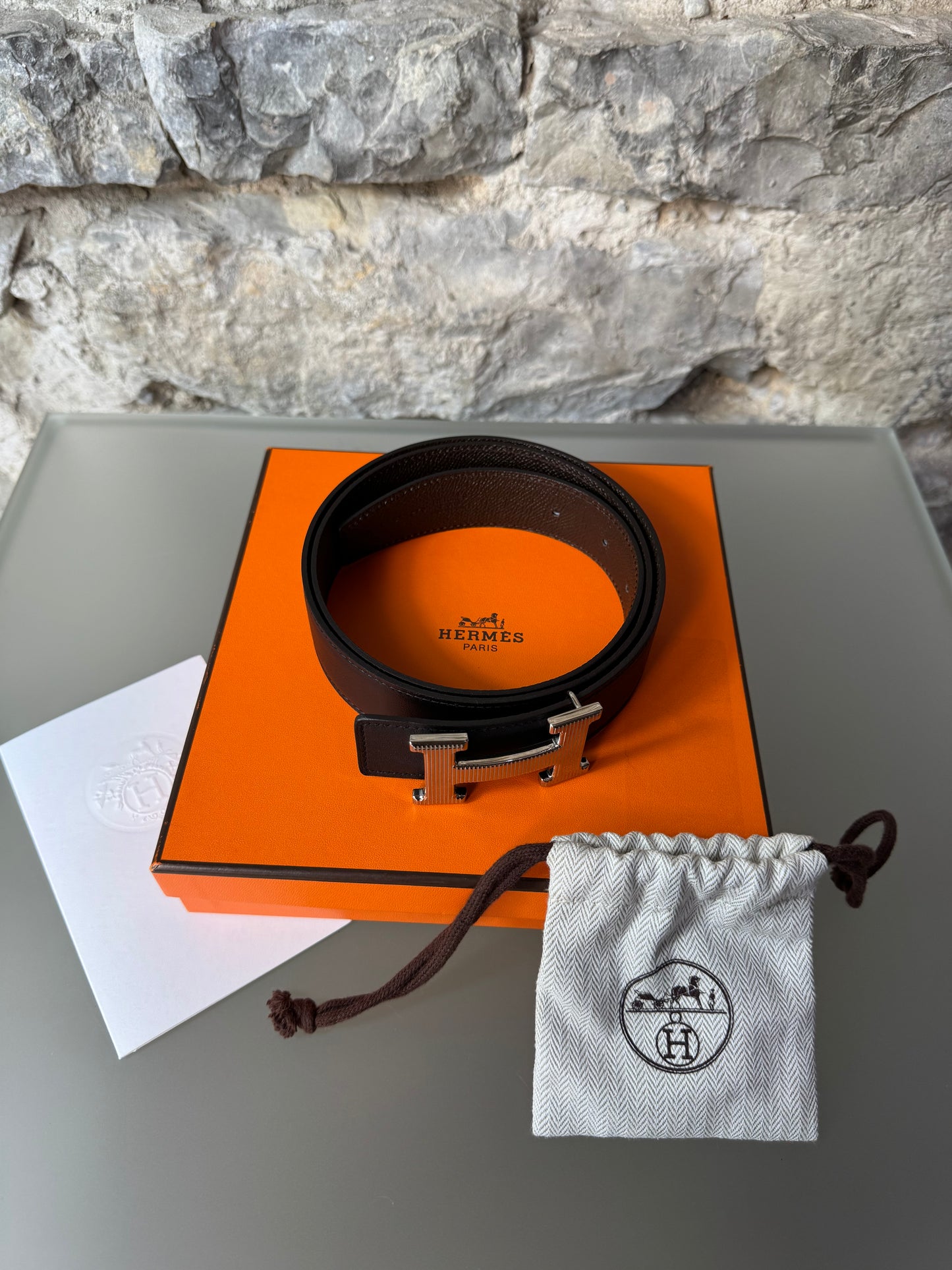Hermès Boucle de Ceinture H Striée &amp; Cuir de Ceinture Réversible 90 cm