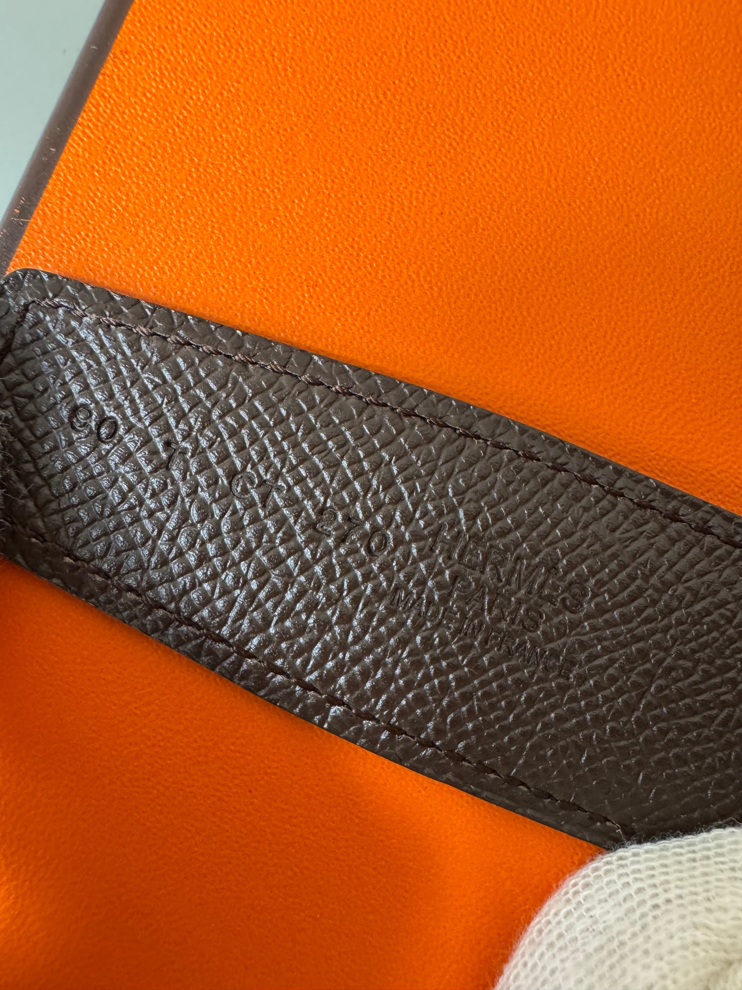 Hermès Boucle de Ceinture H Striée &amp; Cuir de Ceinture Réversible 90 cm