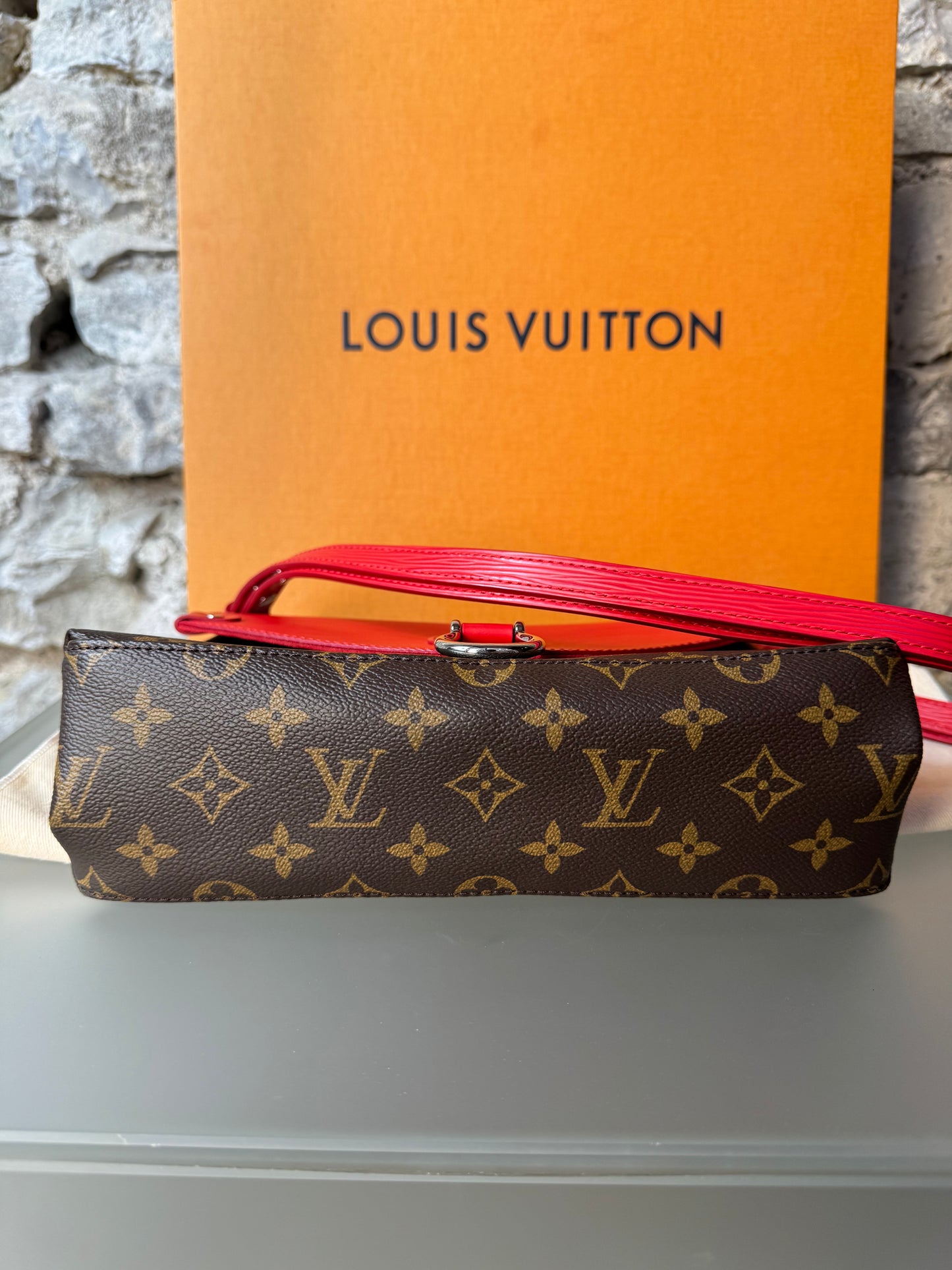 Louis Vuitton Saint Michel Monogram & Epi Leder Coquelicot