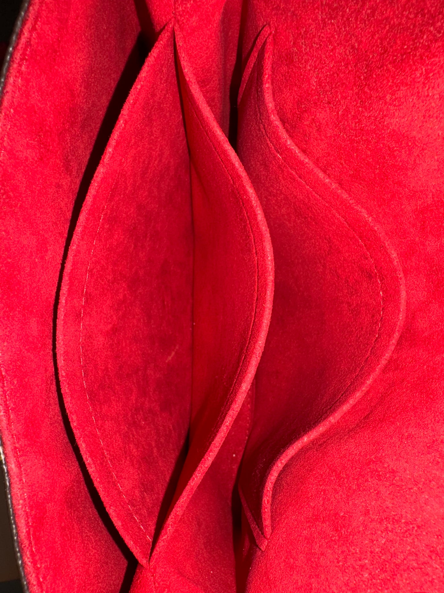 Louis Vuitton Saint Michel Monogram & Epi Leder Coquelicot